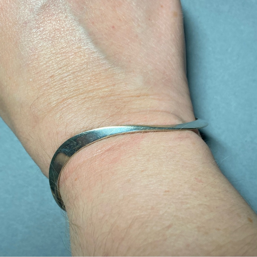 Vintage sterling silver wave twist infinity bracelet